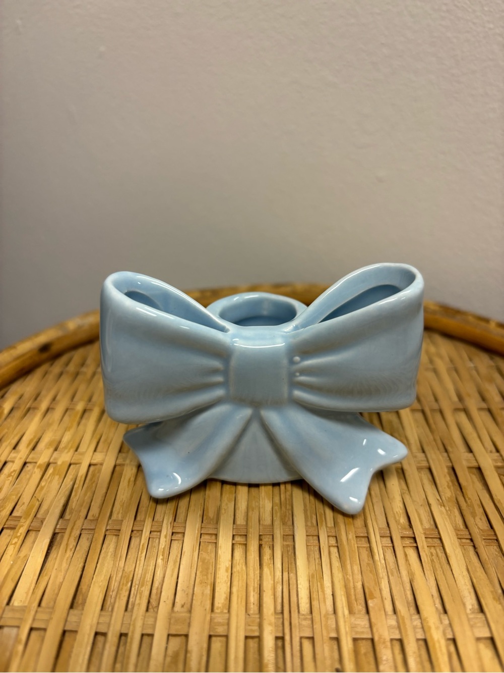 Light Blue Ceramic Bow Accessory Holder
